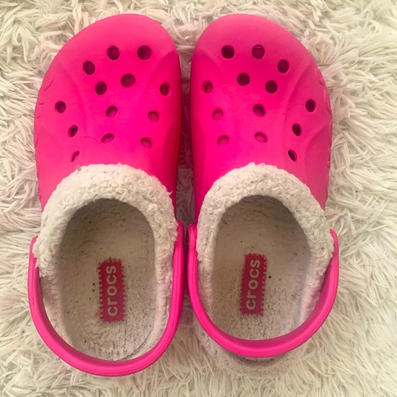 hot pink fur lined crocs